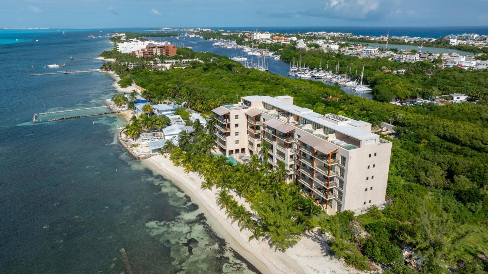 Apartamento 4br Luxury Beachfront W/ Heated Pool Isla Mujeres