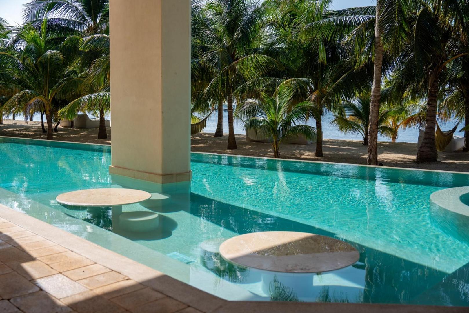 4br Luxury Beachfront W/ Heated Pool *